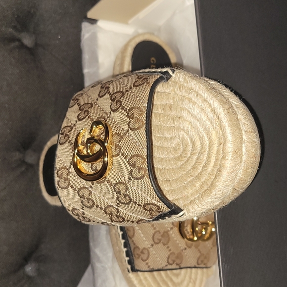 COPY - Gucci slides - Picture 5 of 5